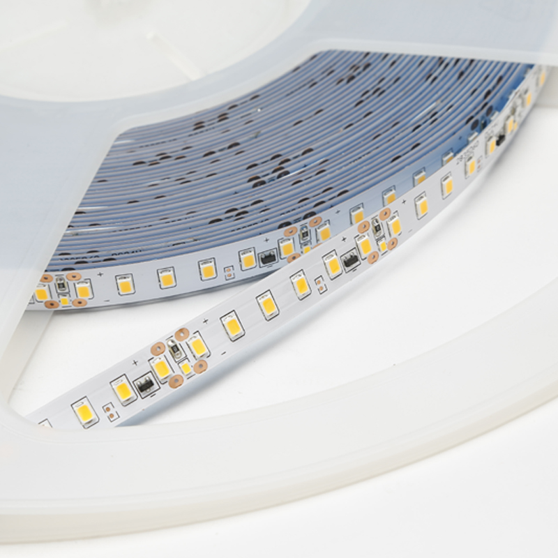 Hoge kwaliteit DC12V niet-waterdichte IP20 Smd 2835 120LED / M 1200lumen Indoor LED Strip Lights