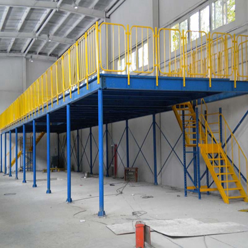 Mezzanine werkplatform van constructiestaal