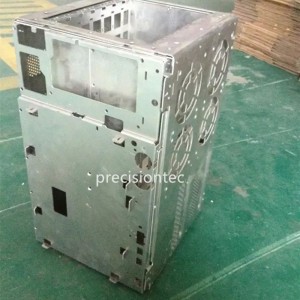 Delen van metaal, in poedervorm