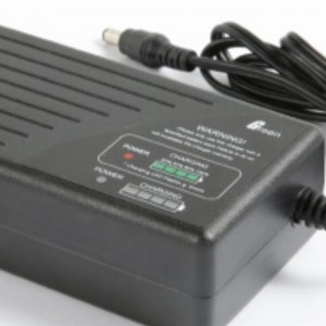 NIMH-batterijlader voor 24V ~ 48V NIMH / NICD-batterijpakketten