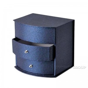 Grote lade voor het laden van sieradenverpakkingen