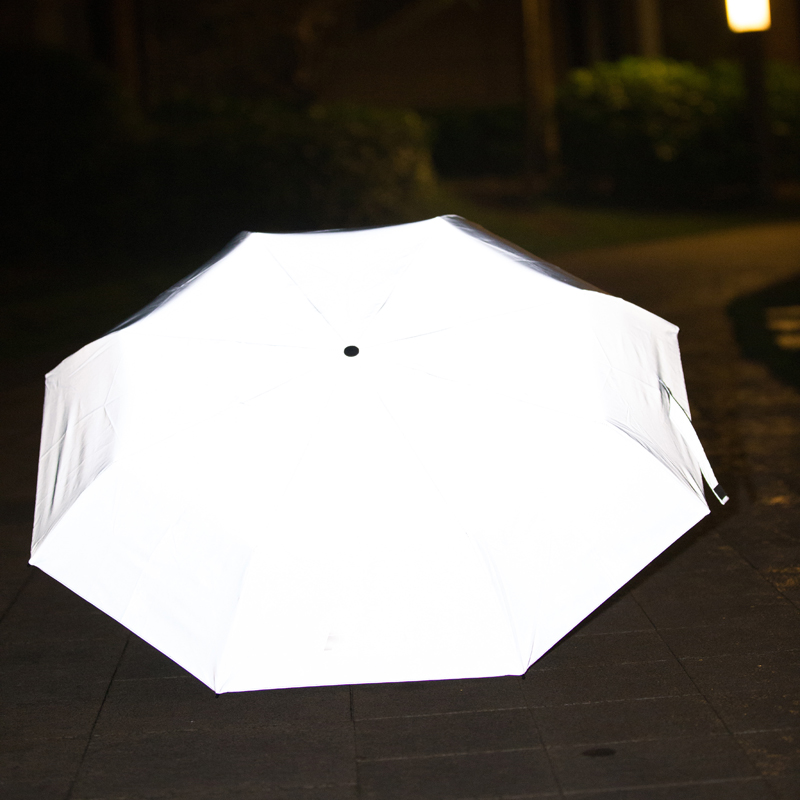 Lichtveiligheid Reflecterende vouwparaplu in de nacht