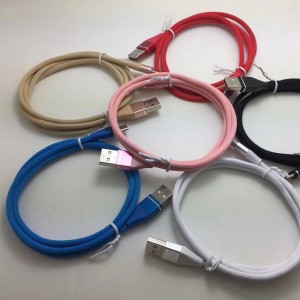Kleurrijke gevlochten datakabel Snel opladen Ronde aluminium behuizing USB-kabel voor micro-USB, Type C, iPhone bliksem opladen en synchroniseren