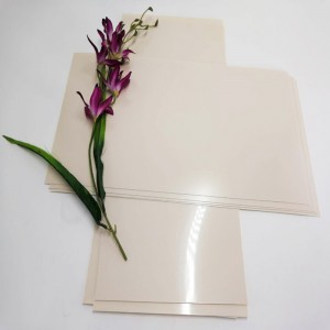 Hoge kwaliteit 0,5 mm abrikooskleurig hard PET-kunststof polyesterblad voor meubels