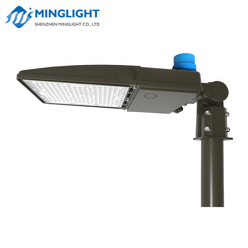 Noord-Amerikaanse standaard 130lm / w DLC premium IP65 straatpoollicht 200w LED-parkeerlicht