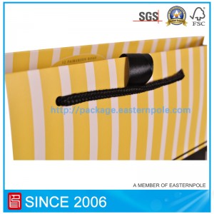 Luxe Lily Pink papieren tas met lintsluiting