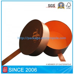 Luxe ronde chocoladedoos met lintsluiting