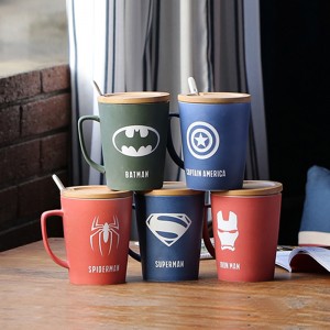 Aangepaste cafeïnevrije bedrukking witte 100% melamine koffiemok met nieuw ontwerp