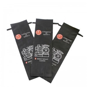 zijvouw mat afgewerkte blikken stropdas op bovenste koffiekleppakket