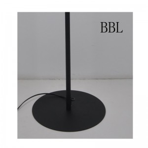 Vloerlamp met lasergesneden stoffen kap, vlakke voet