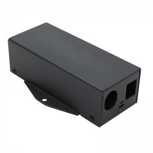 Onderdelen van de router die de behuizing stempelen