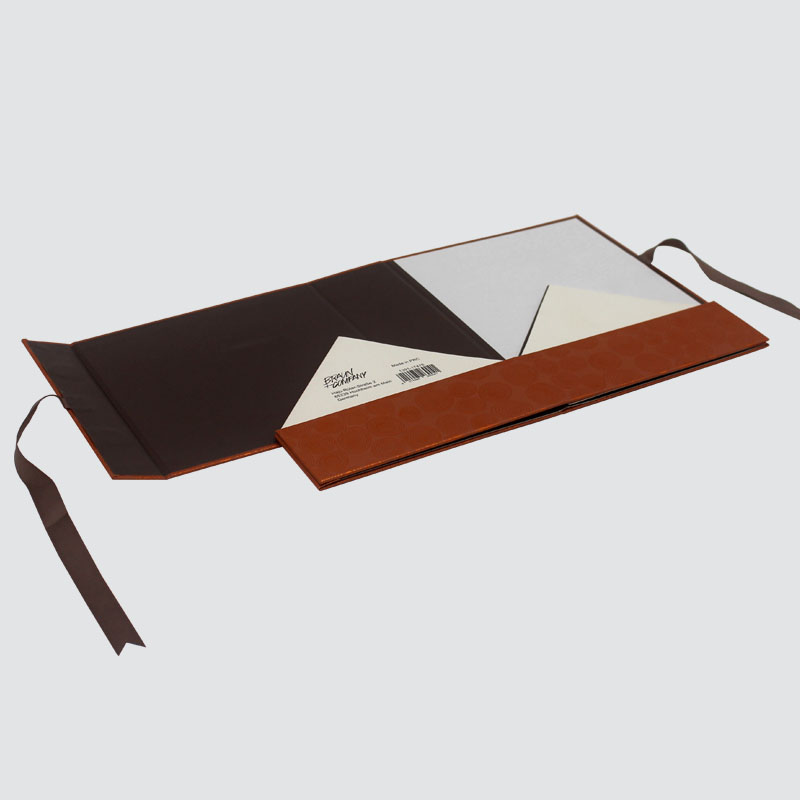 Eenvoudige vouw Gift Box Food Candle Chocolate Silk Ribbon Beautiful Box