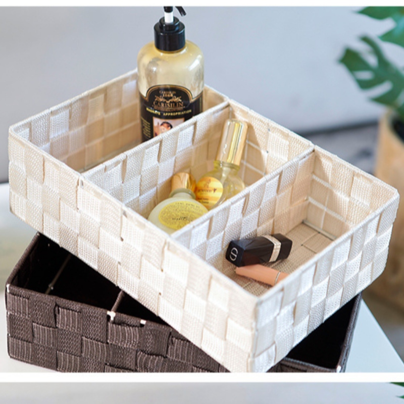 Handgemaakt geweven stoffen mandje van polypropyleen