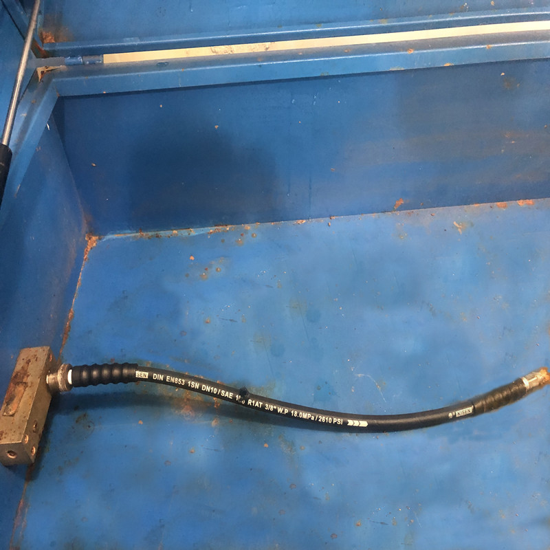 Overschrijd standaard BP-testresultaat van SAE 100 R1 3\/8 '' bij 110 Mpa