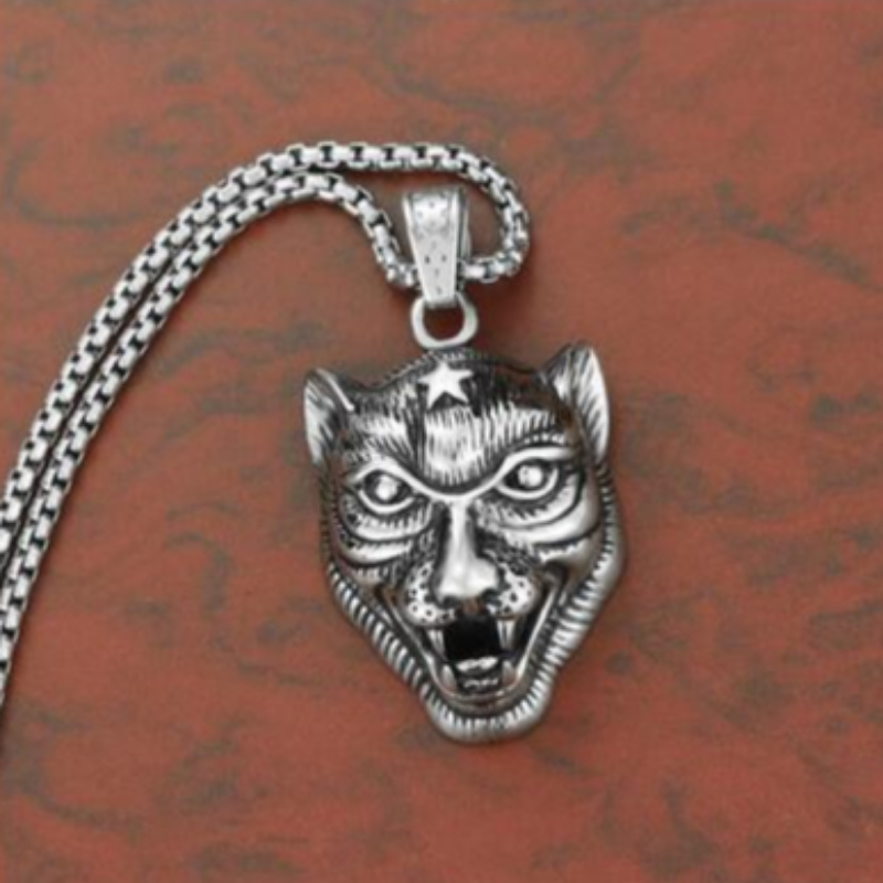 Nieuwe eerste agressieve persoonlijkheden van roestvrij staal alternatieve dieren Tiger Pendant Europese en Amerikaanse Animal Series