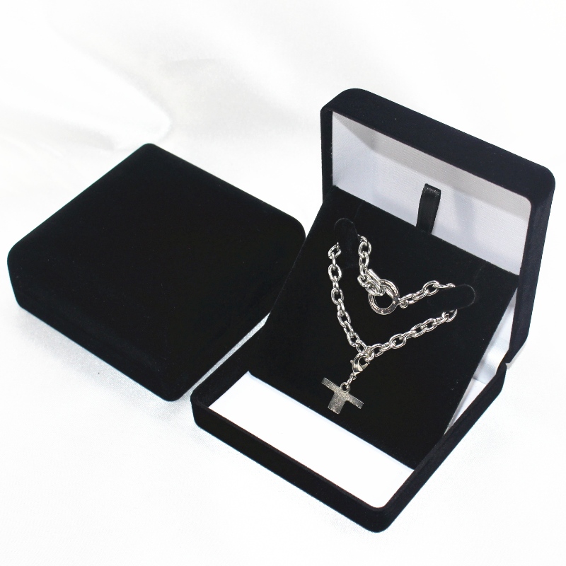 Artikel D-33 fluwelen doos met ronde vorm voor medaille, munt en insigne, mm. 90 * 90 * 39 mm, weegt ongeveer 78 g