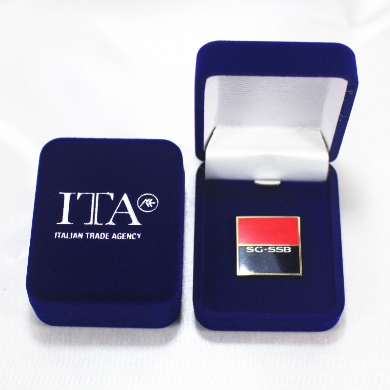 Item F-10 ronde vorm Velvet Box voor badge of munt, mm.45*55*22, gewichten over 23g