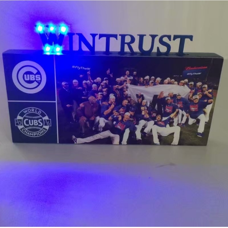 Houten Cubs Wintrust Video Board met LED Letters Lichten
