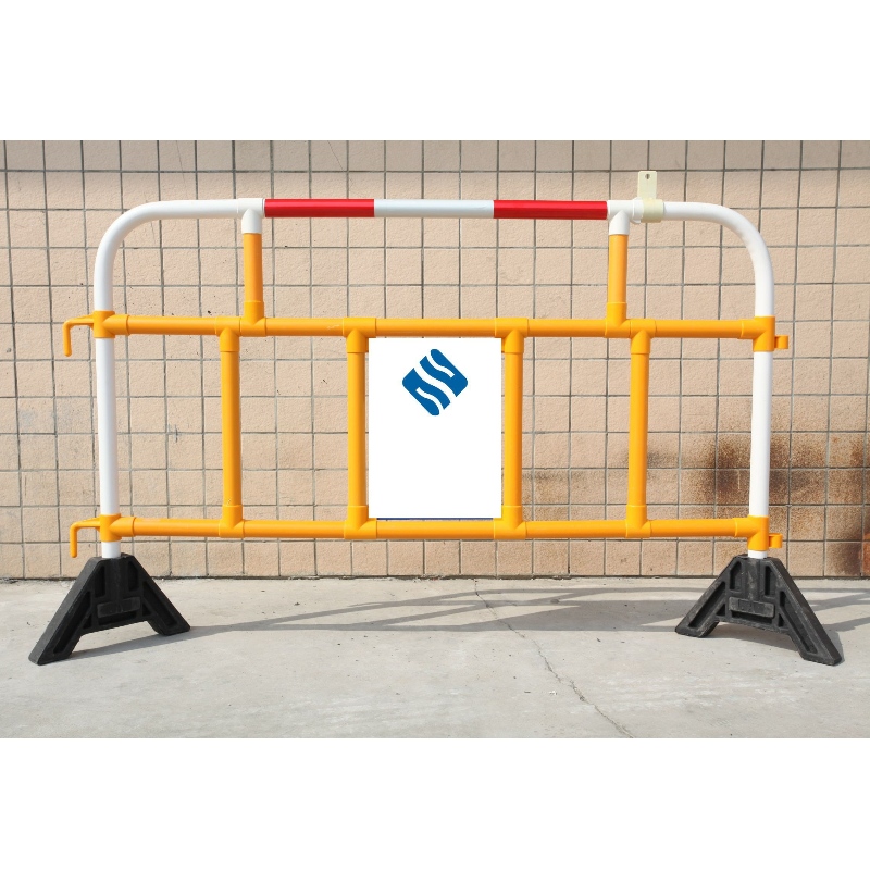 PVC Crowd Control Barrier voetgangers plastic barrière veiligheid pvc plastic hek met rode reflecterende strepen