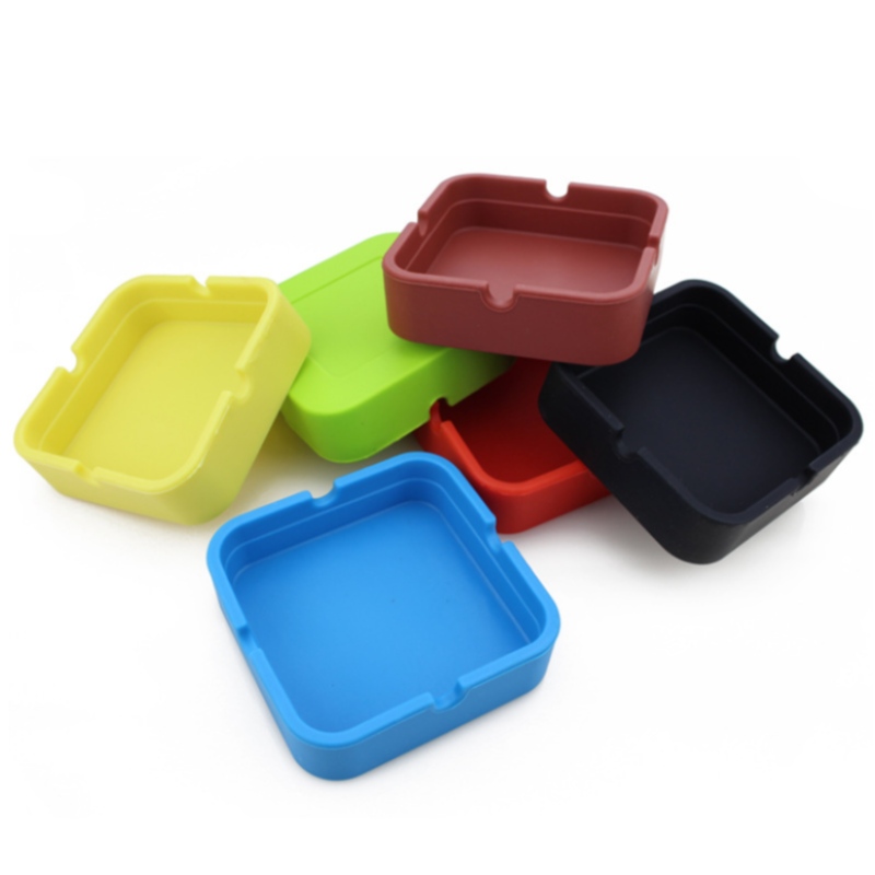 Kleine vierkante asbak