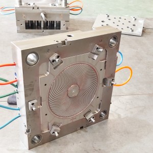 China fabriek hoge kwaliteit aangepaste kunststof spuitgietmatrijs