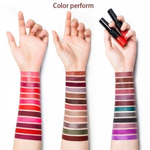 Langdurige vloeibare lippenstift