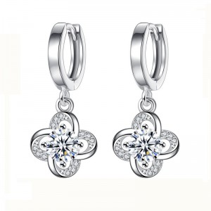 Vier-blad klaver oorbellen