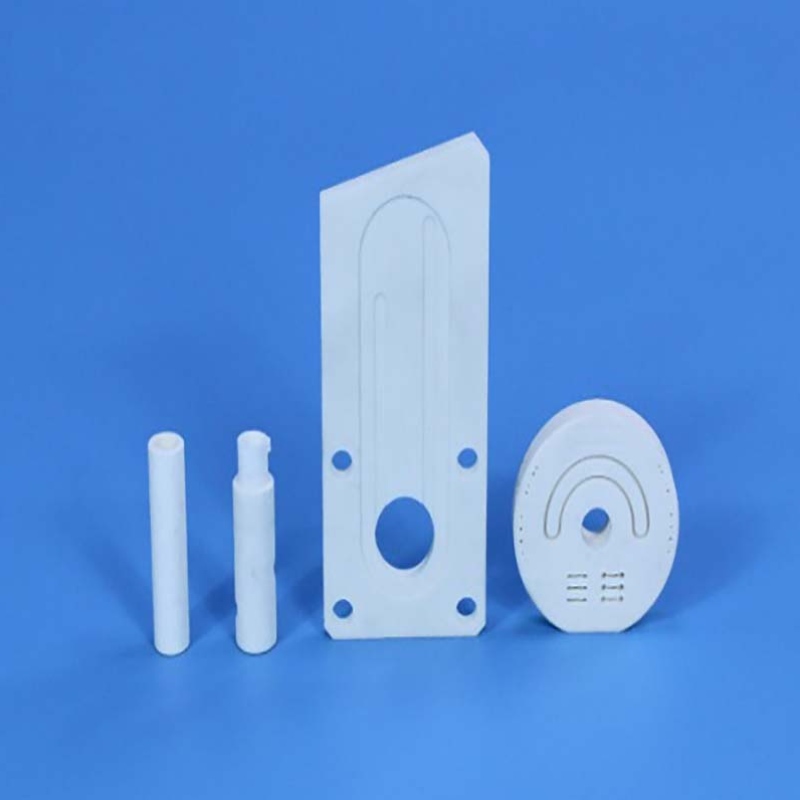 Wat zijn de kenmerken van aluminiumoxide keramiek en waar&101; zijn ze#gebruikt