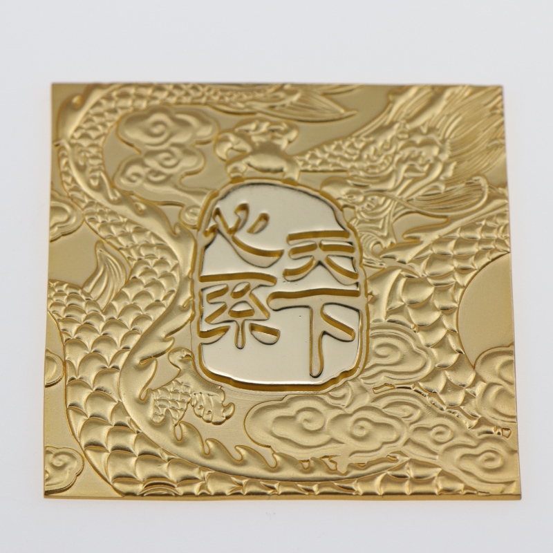 China Fabrikant Custom Die-Casting Antieke Metalen Naamplaat Geklakte Zinklegering Lakken Logo Naamplaat