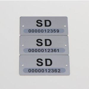 Groothandel aangepaste laser gegraveerde serienummer label metalen streepjescode label sticker gedrukt aluminium asset tag labe