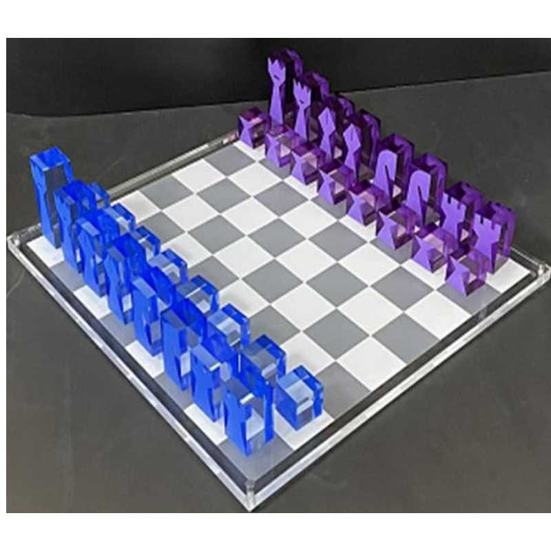 NIEUWE Design Family Acrylic Chess Set