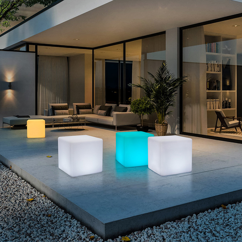 LED Luminous Cube Light Creative Outdoor Outdoor Waterproof KTV Square Chair Bar Stool Concert voor evenementensfeer Lay -out