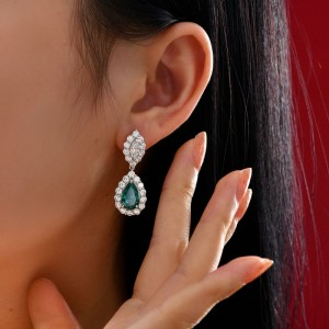 Synthetische Paraiba Ice Cut High Carbon Diamond Stud oorbellen