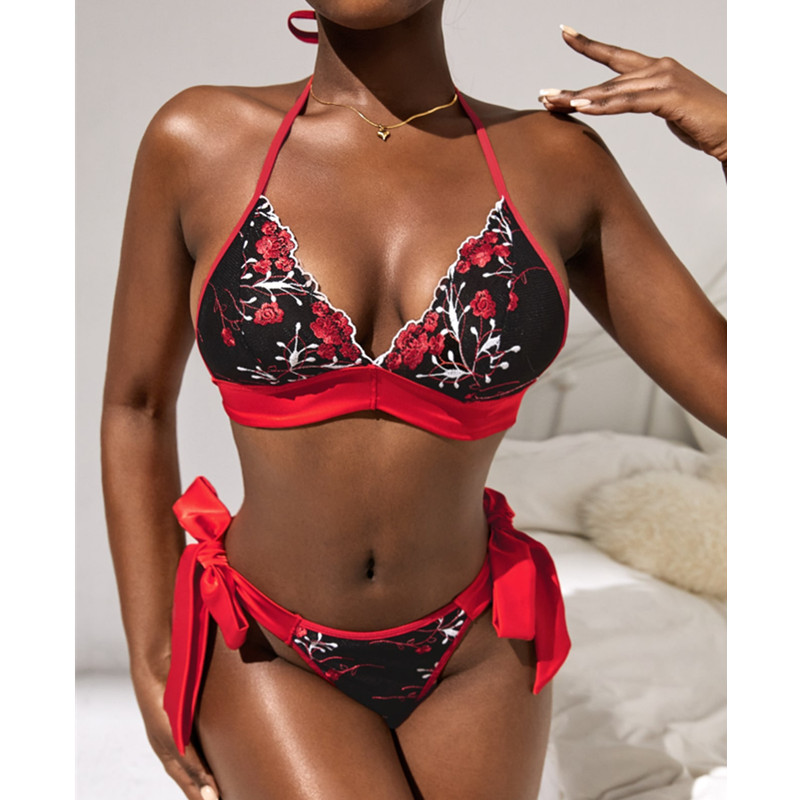 Bloemen borduurwerk contrast tie side halter lingerie set