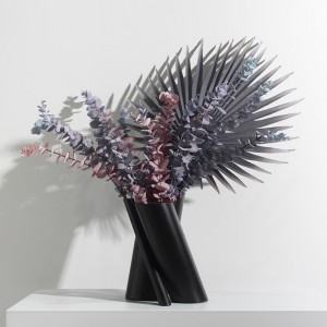 Zwarte hellende vaas