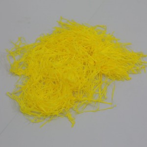 Geel vulling crinkle versnipperd papier