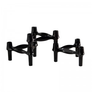 Driehoekige kandelaar