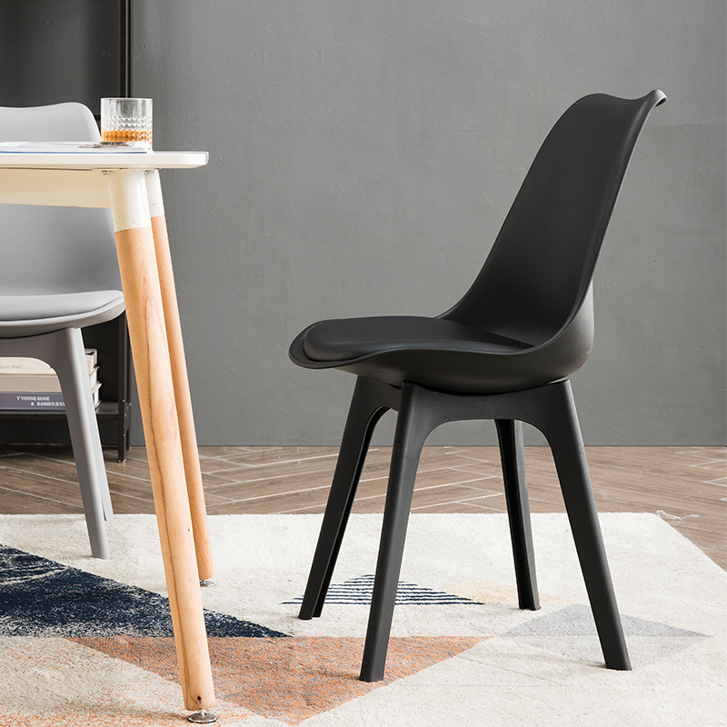 Nordic stijl PP stapelende stoelen voor banket Hot Koop Cafe Stoelen