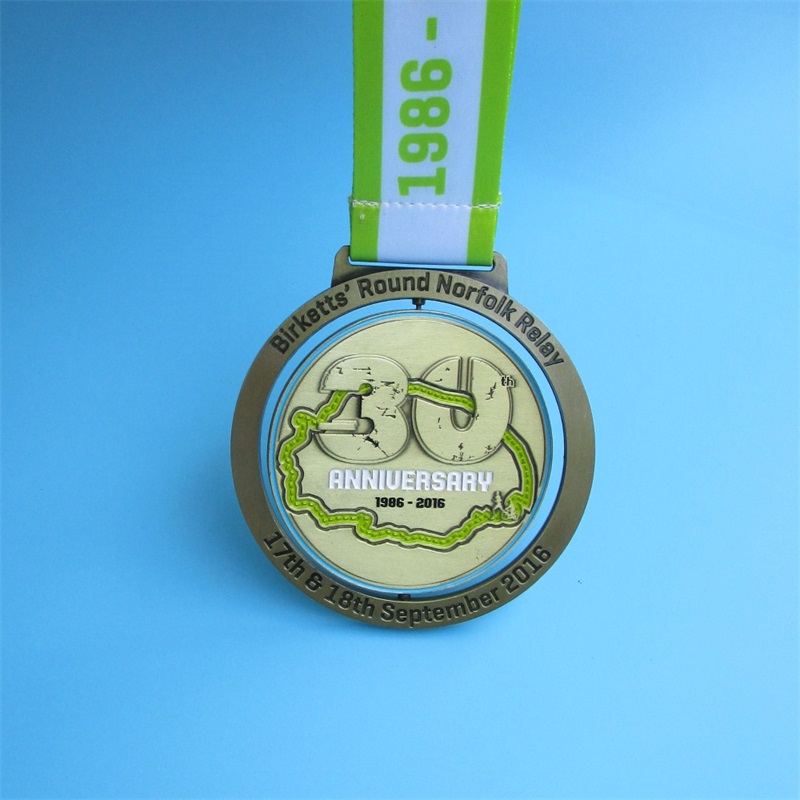 Zinklegering estafette race spin medaille