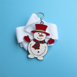 Gratis professioneel ontwerp kerstmetaal cadeau sneeuwman medaillon hanger sportmedaille
