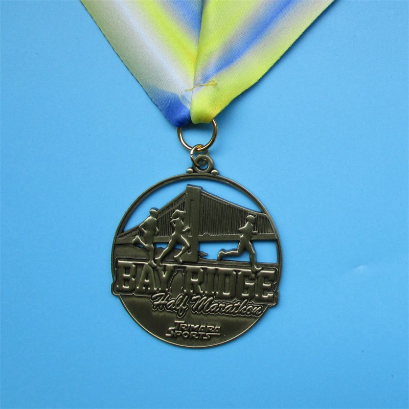 Running Man Special Design Medals Hollow Cool Ploated Gold New Marathon Awards Medals