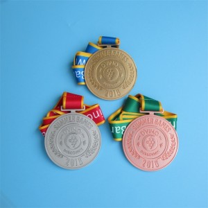 Custom Logo Award Medals met lint vergulde gouden zilveren bronzen fietsen Running Marathon Metal Sports Metal Medals