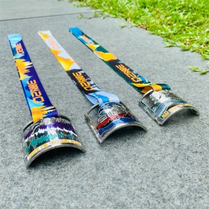 Custom Cuted Metal gegraveerde goedkope sport email Medaillema 3D Gold Metal Award UV -printmedailles