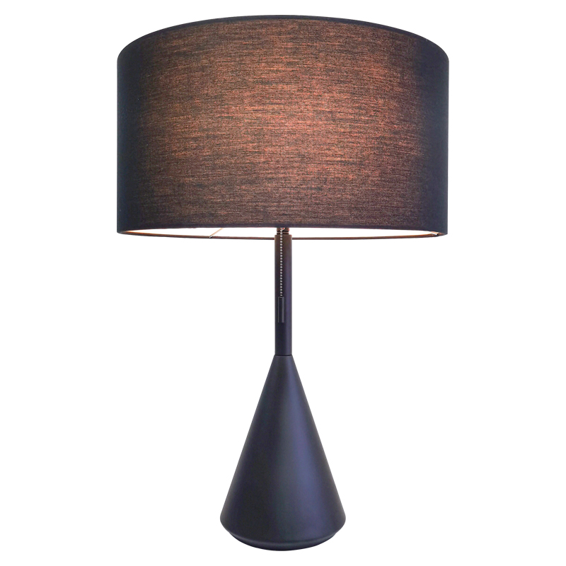 Black Finish Desk Lamp met een trekkettingschakelaar in de kamer