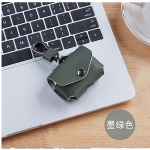 Het lichtgewicht ontwerp van Apple AirPods Pro2 past perfect en is voortreffelijk en praktisch. De supersterke beschermende oortelefoonkoffer is gemaakt van materialen van hoge kwaliteit, die stof, krassen en toevallige effecten effectie...