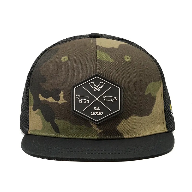 Groothandel aangepaste hiphop camo snapback mesh geborduurde patch logo aangepast 6 paneel platte rand trucker pet en hoed