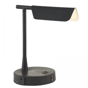 Mat Black Desk Light met een op/off rocker -schakelaar, een handige uitlaat en een USB -oplaadhaven in hotelzaal