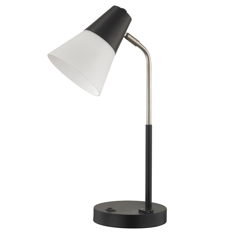 Hampton Inn Hotel Desk Lamp met een op/off rocker -schakelaar en een handige verkooppunten in de hotelkamer