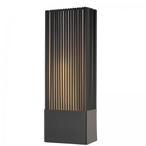 Hampton Inn Hotel Metal Wall Sconce met matzwarte afwerking en acryl diffuser binnenin bij hotel typische vloergangen