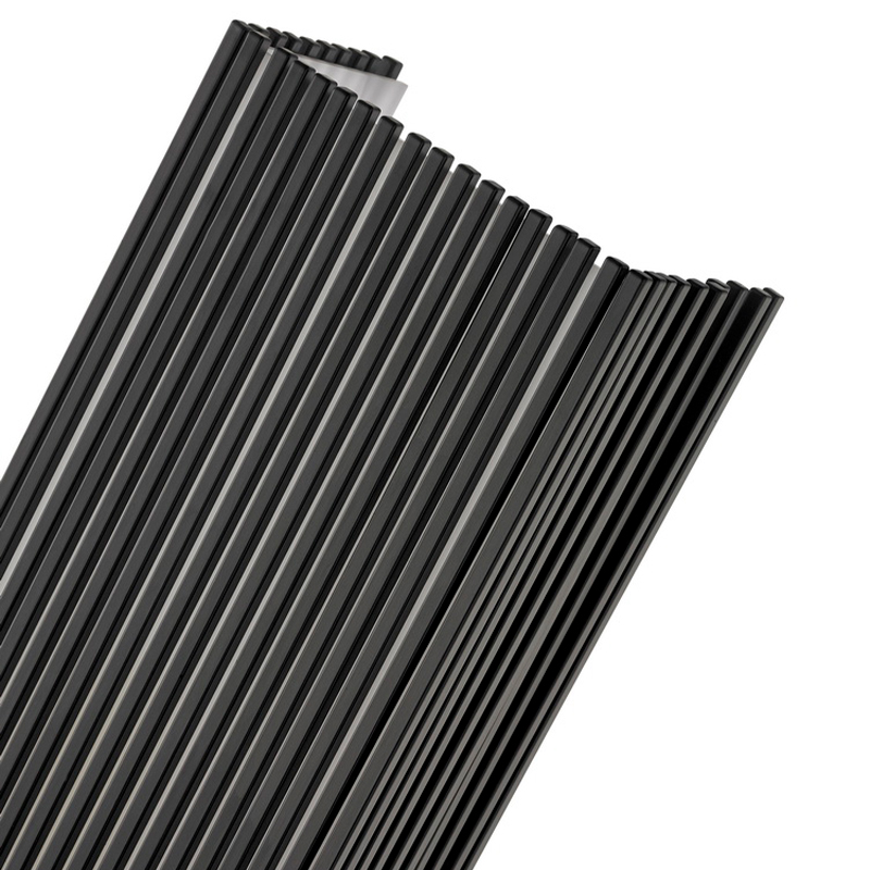 Hampton Inn Hotel Metal Wall Sconce met matzwarte afwerking en acryl diffuser binnenin bij hotel typische vloergangen